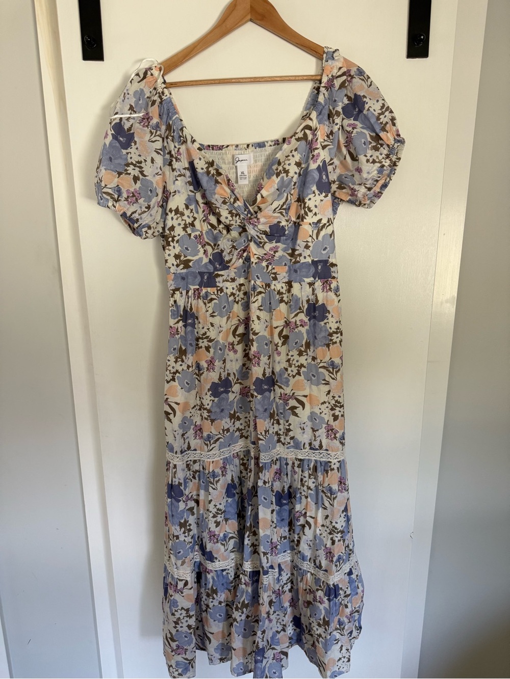 Japna Lavender & Cream Floral Puff-Sleeve Maxi Dress
